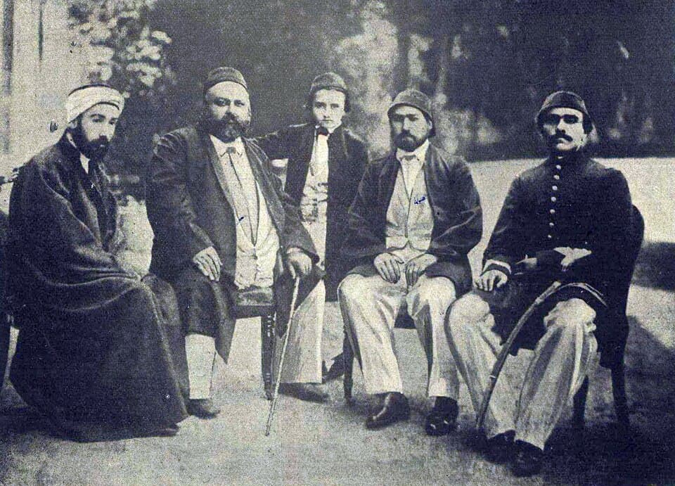 1911 tarihli Servet-i Fünûn dergisinde Abdülhak Hâmid Bey